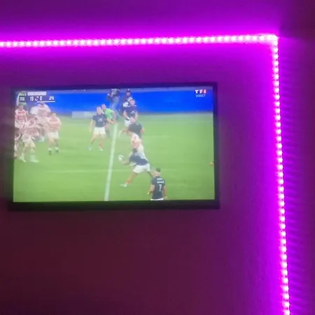 Bel Appt Plein Coeur De Lary Soulan Διαμέρισμα