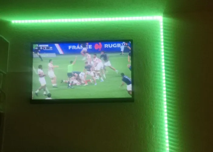 Bel Appt Plein Coeur De Lary Soulan شقة *